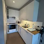 Un Havre De Paix, Face Apartamento