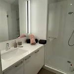 Un Havre De Paix, Face Apartamento